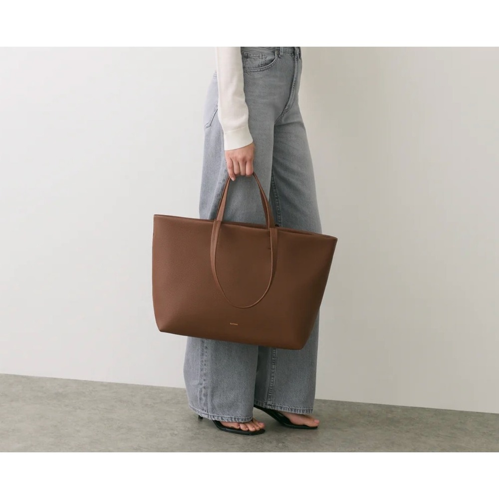 Cuyana Easy Tote Bag Womens Small Cognac Pebbled Leather Tan Handbag